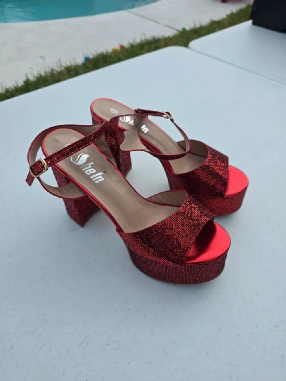 Heels - Picture 4 of 4